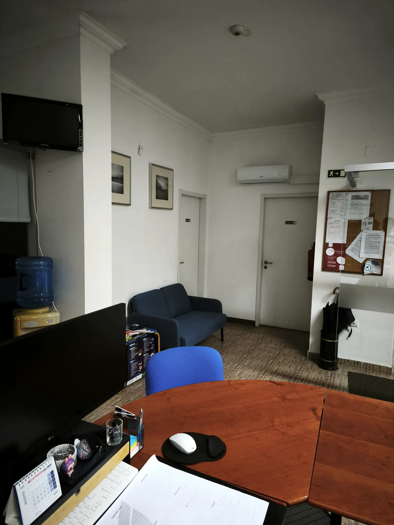 Zona de trabalho e atendimento